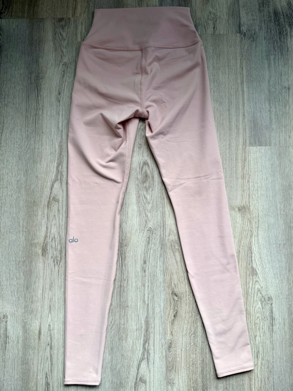 ALO Yoga - High-Waist Airbrush Legging in  Pink Quartz / Pale Blush - size XS